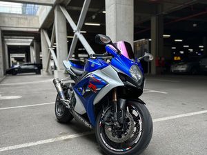 SUZUKI GSXR →