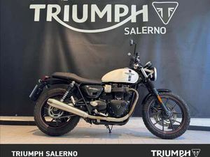 TRIUMPH STREET TWIN