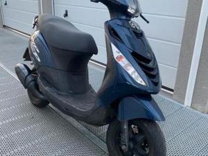 ZIP 70CC 2TAKT BROM ZONDER WOK 2009 — SCOOTERS | PIAGGIO — MARKTPLAATS