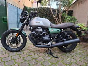 MOTO GUZZI V7 STONE CENTENARIO