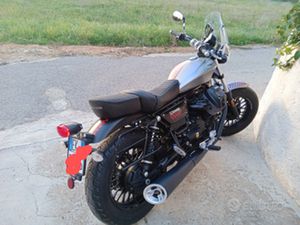 MOTO GUZZI V9 BOBBER