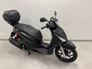 PIAGGIO MEDLEY S 150 -TOP ZUSTAND INCL. TOPCASE