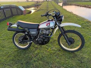 ② YAMAHA XT 500 UIT 1981.