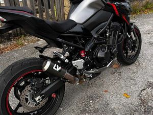 KAWASAKI Z900 BRIDE A2 2024 – 3 900 KM – PRÊTE À ATTAQUER
