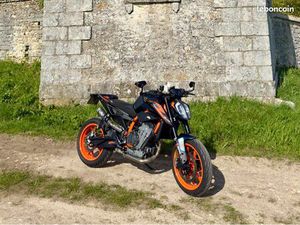 KTM 890 DUKE R