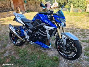 SUZUKI 750 GSR■VIDANGE OK■BOUGIES ET FILTRES À AIR K&N NEUFS■CT OK■PLUSIEURS OPTIONS ET PIÈCES D ORIGINES DISPONIBLES■APPELLER POUR PLUS DE RENSEIGNEMENTS■ECHAN