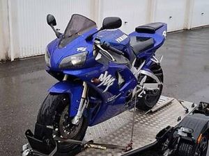 YAMAHA R1 1999