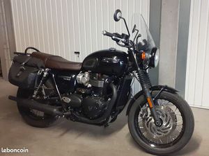 TRIUMPH BONNEVILLE T120 JET BLACK