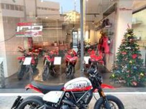 DUCATI SCRAMBLER URBAN MOTARD