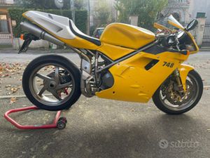 DUCATI 748 R
