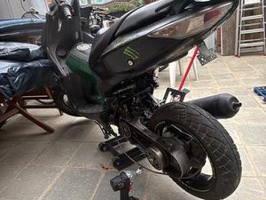 VERKAUFE EINE PEUGEOT JETFORCE