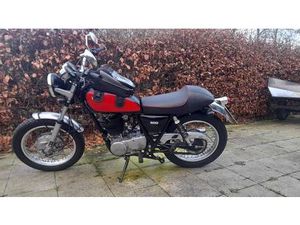 YAMAHA SR 500 2J4