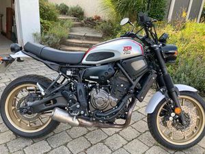 YAMAHA XSR 700 TRIBUTE