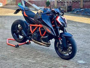KTM SUPER DUKE 1290R 3.0 SCHWARZ ORANGE POWER PARTS TÜV MOTORRAD