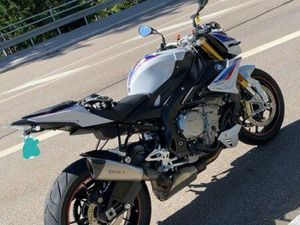 BMW S1000R