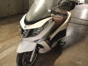 PIAGGIO X10