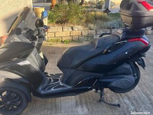 SCOOTER PEUGEOT METROPOLIS 400 SÉRIE BLACK ÉDITION