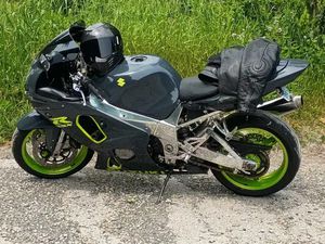 2000 GSXR 750