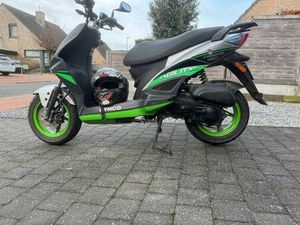 ② KYMCO AGILITY RS 50 (B)