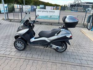 PIAGGIO MP3 250 LT