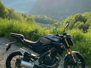 YAMAHA MT-125