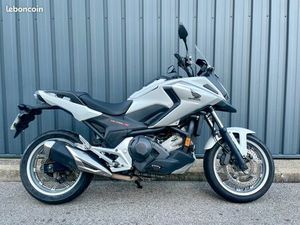 HONDA NC 750 X DCT