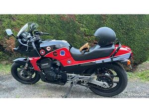 KAWASAKI GPZ 900 R