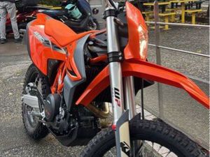 KTM 690 ENDURO R SURÉQUIPÉE