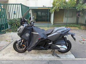 HONDA ADV 350 GRIS NOIR TRÈS BON ÉTAT - GARANTIE 2027