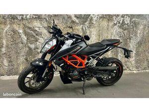 KTM DUKE 125 2021 – RÉVISÉE KTM – PNEUS & KIT CHAÎNE NEUFS