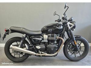 TRIUMPH STREET TWIN 2019