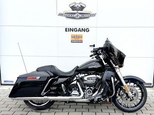 HARLEY-DAVIDSON FLHX STREET GLIDE 107CUI