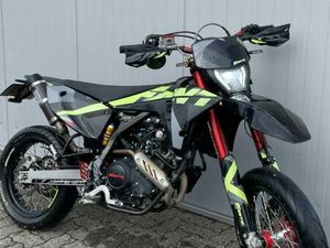 FANTIC XMF 125 SUPERMOTO - GEPFLEGT