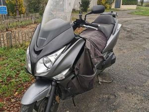 SWT 600 HONDA 2011
