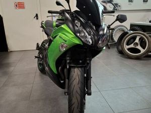 KAWASAKI ER-6 (47.5CV) 2013 650 CM3 | MOTO ROUTIÈRE | 58 523 KM | VERT | 22950 TREGUEUX