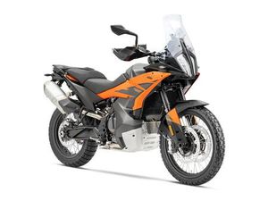 KTM 790 ADVENTURE MODELL 26