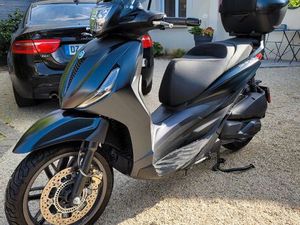 SCOOTER PIAGGIO BEVERLY 300 HPE ABS