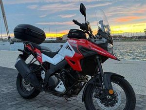 SUZUKI VSTROM 1050 XT