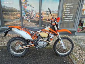 KTM 500 EXC TRÈS BON ÉTAT, CT OK, COMPATIBLE A2, + NOMBREUSES PIECES