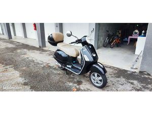 SCOOTER PIAGGIO VESPA 125 GTS