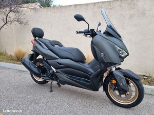 SCOOTER YAMAHA 125 X MAX 2021 TECH MAX CAMO 17000 KM RÉVISION COMPLÈTE PNEUS NEUFS PREMIÈRE MAIN