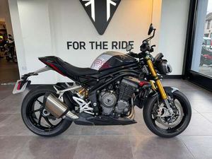 TRIUMPH SPEED TRIPLE 1200 RS FOR SALE IN ROMFORD