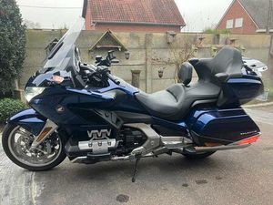 ② HONDA GL 1800 DELUXE DCT (2019)