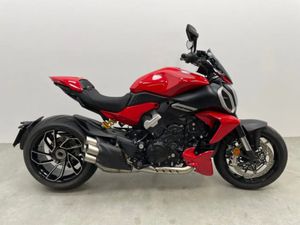 DUCATI DIAVEL V4 VINTERPRIS ENDAST 327 MIL • 2024