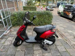 PIAGGIO ZIP IGET E5 — SCOOTERS | PIAGGIO — MARKTPLAATS