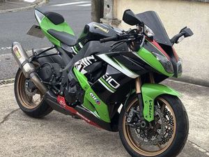KAWASAKI ZX10R 2010