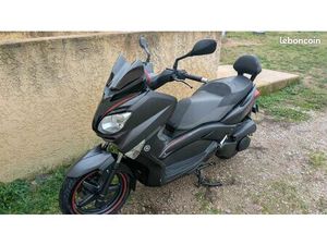 XMAX 250 SPORT