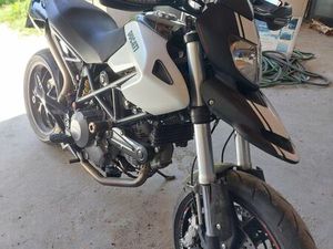 DUCATI HYPERMOTARD 796 2011