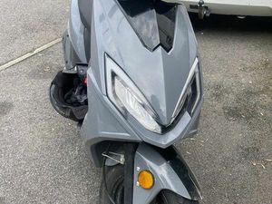 SCOOTER JORDON JOG GRIS NARDO