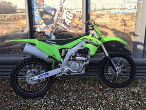 KAWASAKI 250 KXF KX250F 1 ÈRE MAIN, TRÈS BON ÉTAT